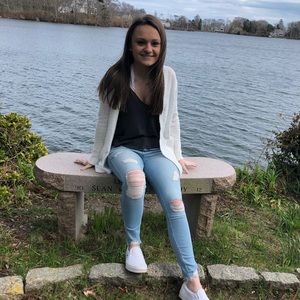 Meet your Posher, Chrissy